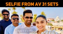 Selfie From AV 31 Sets!
