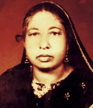 Urdu Singer Zeenat Begum