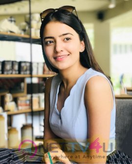 Actress Rukshar Mir Good Looking Images Telugu Gallery