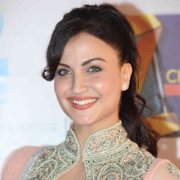 Elli Avram Hindi Movie Actress