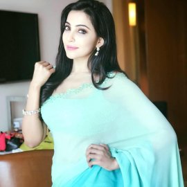 Actress Parvatii Nair Pretty Pics Kannada Gallery