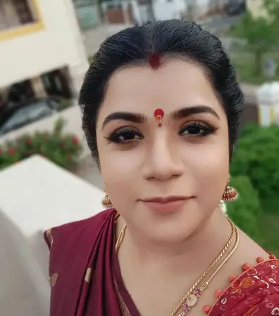 Tamil Actress Sai Madhavi