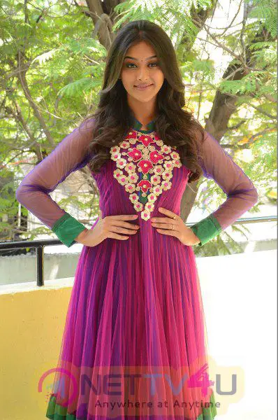 Actress Pooja New Adorable Photos Telugu Gallery
