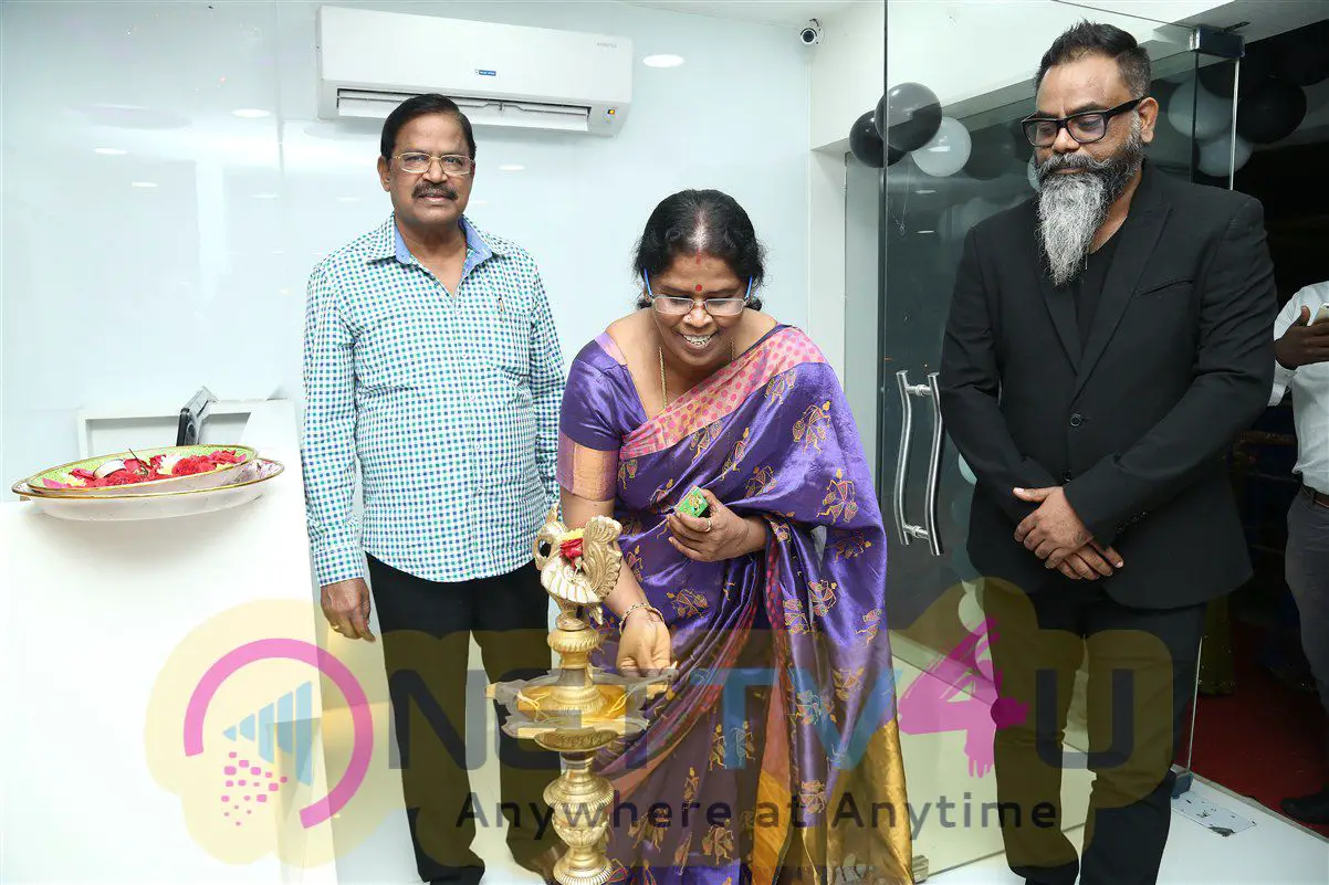Toni & Guy Salon Launches Essensual Salon At Navallur Photos Tamil Gallery