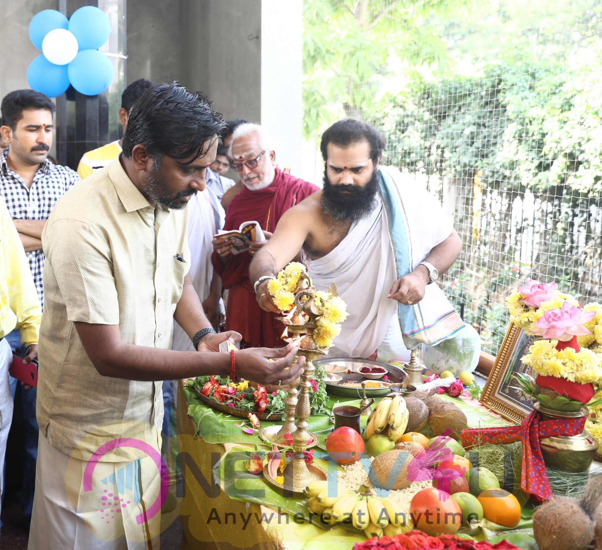 Khaki Movie Pooja Pics Tamil Gallery