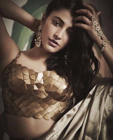 Actress Shruti Haasan Cute Images  Tamil Gallery