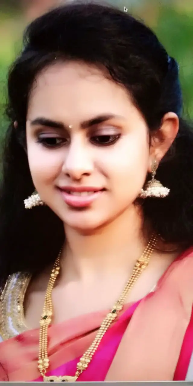 Actress Pallavi Dora Alluring Images Tamil Gallery
