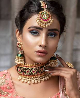 Hindi Model Saloni Chauhan
