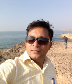 Kamlesh Vaghrechkar Hindi Art Director