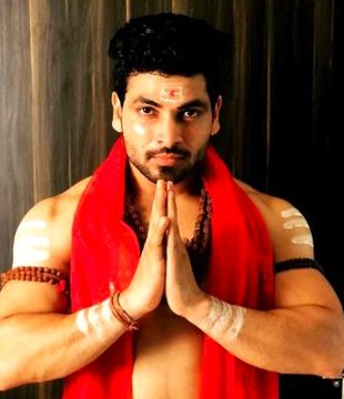 Marathi Contestant Shiv Thakare