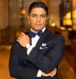 Ron Malhotra Hindi Author