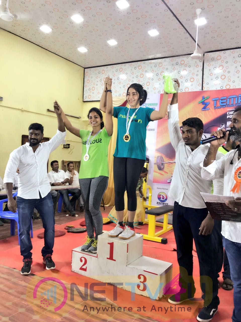  V J Ramya Subramanian Got Two Gold Medals In Dead Life And Bench Press Championships Tamil Gallery