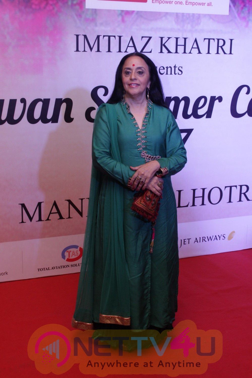 Shabana Azmi Host Mijwan-Summer 2017 Show With Showstopper Shah Rukh Khan & Anushka Sharma Excellent Stills Hindi Gallery