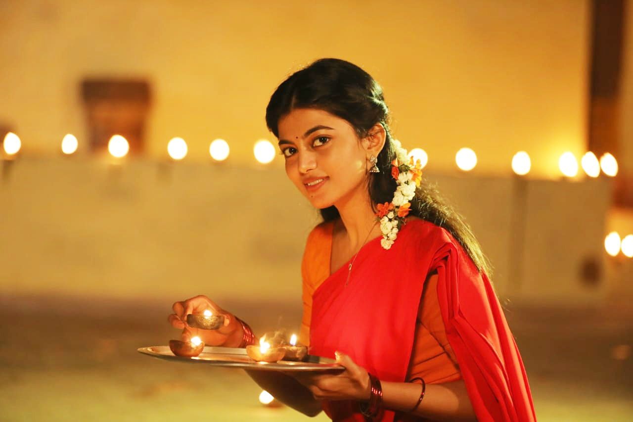 Indian Film Actress Anandhi Exclusive Images Tamil Gallery