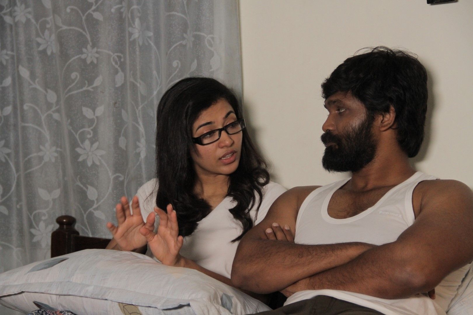 Igloo Movie Stills Tamil Gallery