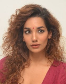 Aditi Tiwari Telugu Movie Actress