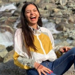 Aakriti Atreja Hindi Story Writer