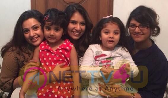 Actress Meena, Sanghavi And Rambha Diwali Celebrate With Their Children's Pics Tamil Gallery
