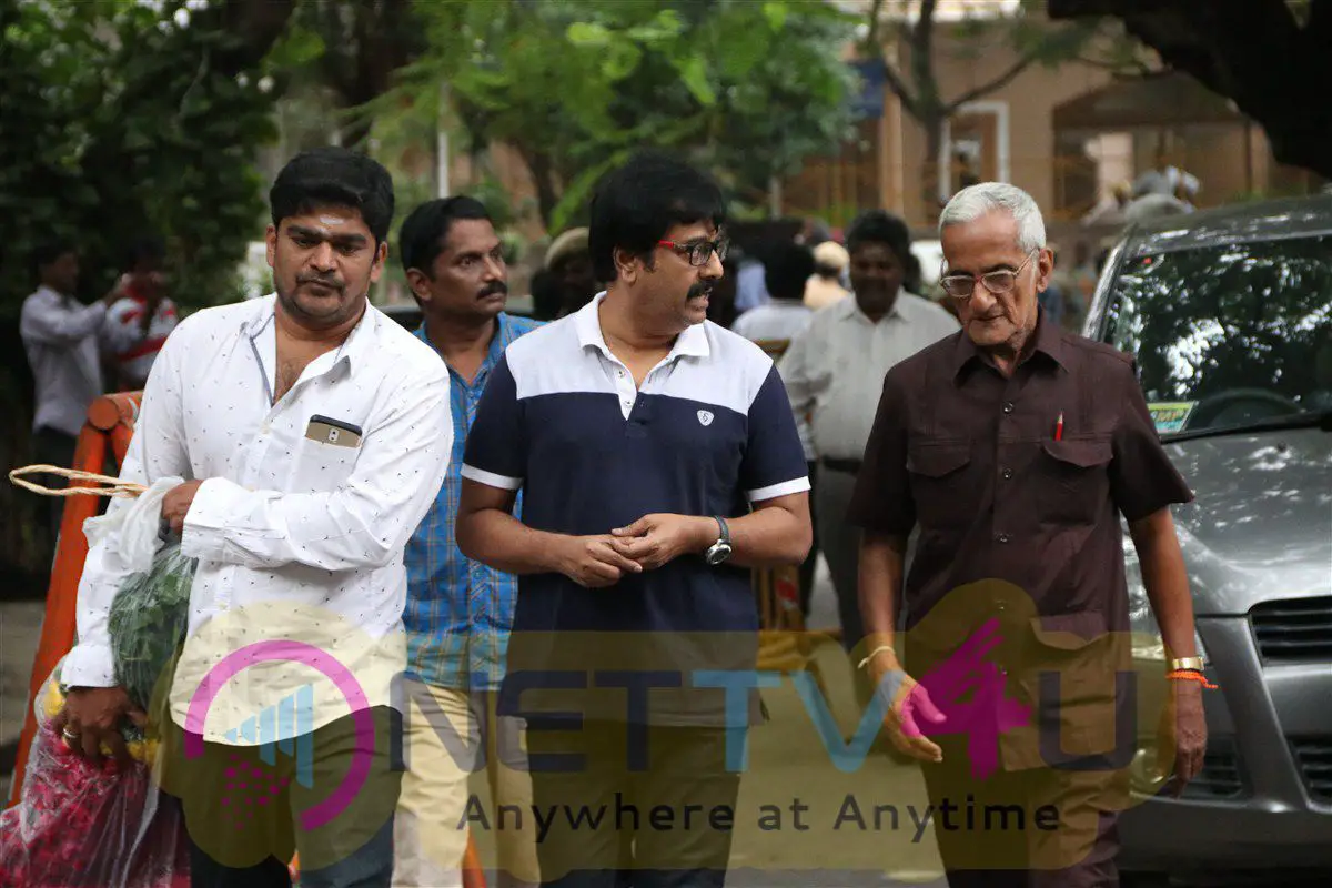 Celebrities Condolence For Veteran Actor Cho Ramaswamy Demise Tamil Gallery