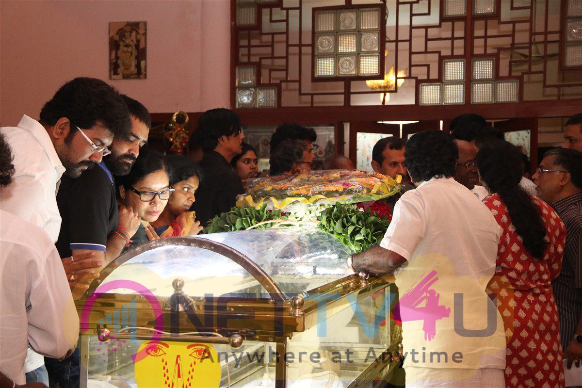 Celebrities Condolence For Veteran Actor Cho Ramaswamy Demise Tamil Gallery