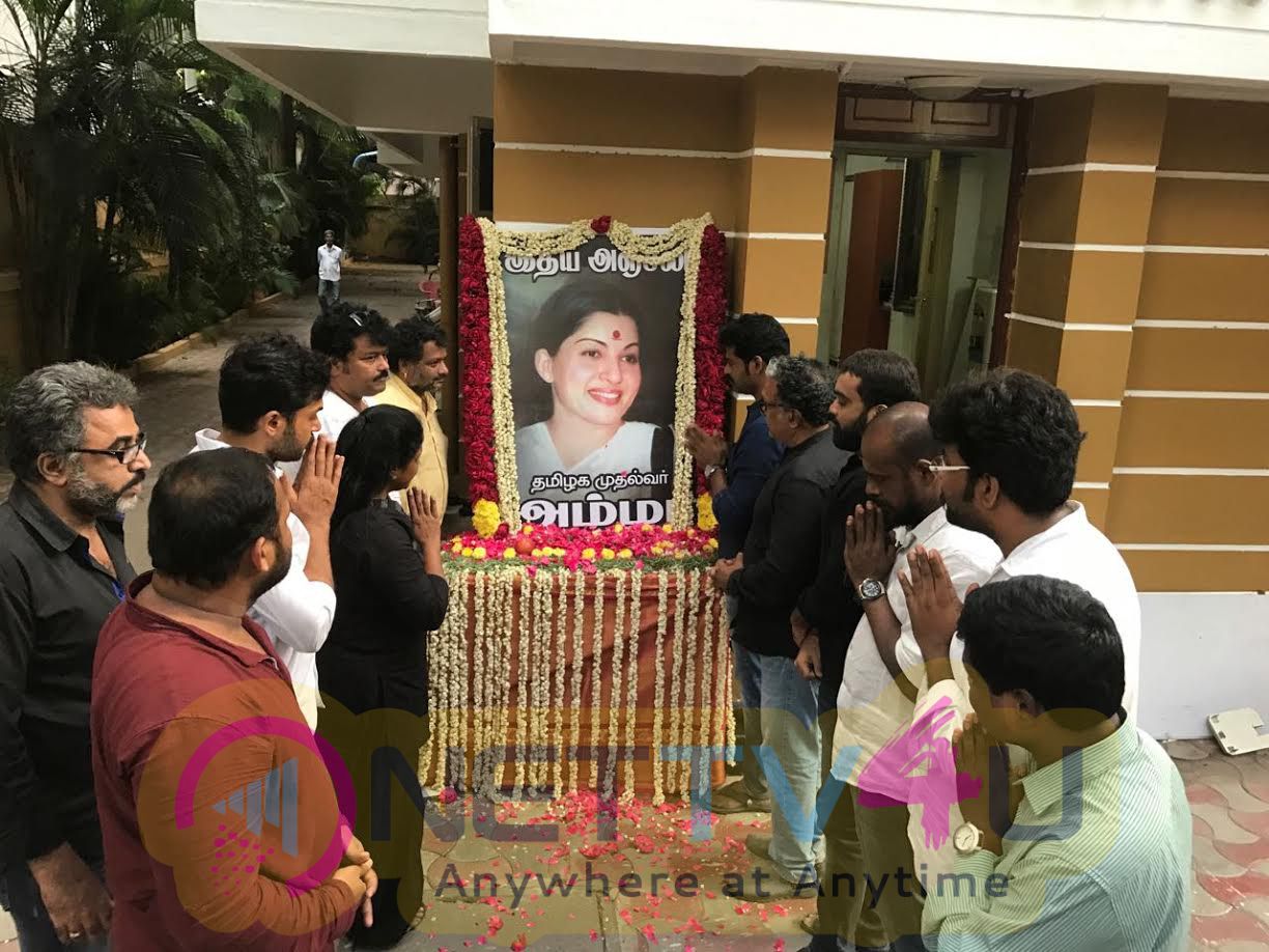 NadigarSangam 's Deep Condolences On PuratchiThalaivi Amma Tamil Gallery