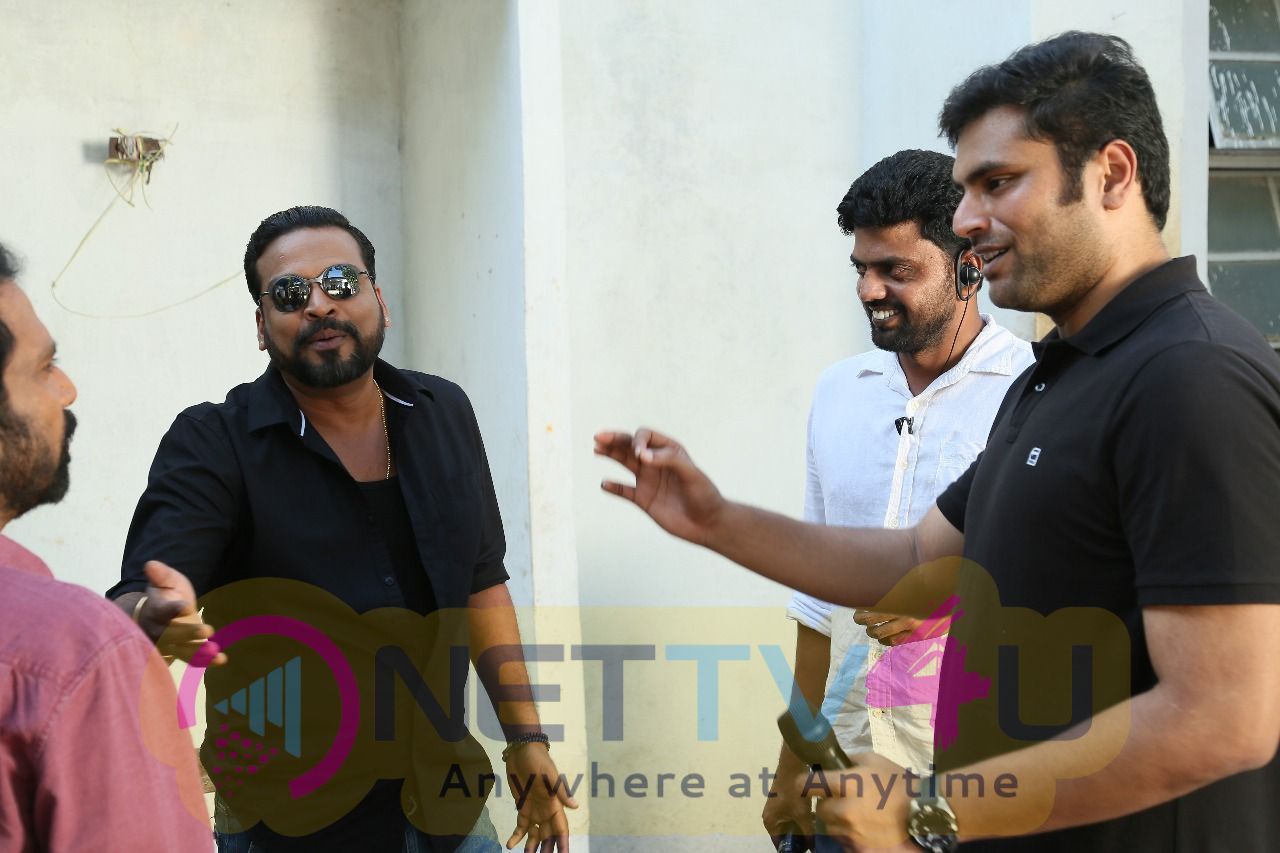 Vanjagar Ulagam Movie Working Stills Tamil Gallery