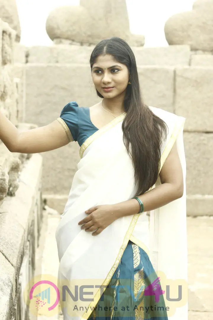 Tamil Actress Shruthi Reddy Latest Pictures Tamil Gallery