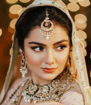 Urdu Actress Syeda Tuba Aamir