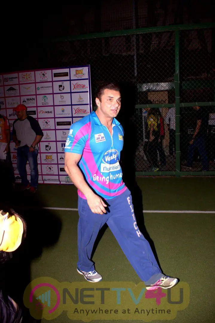 Sohail Khan & Bobby Deol At Match Of Tony Premiere League Photos Hindi Gallery