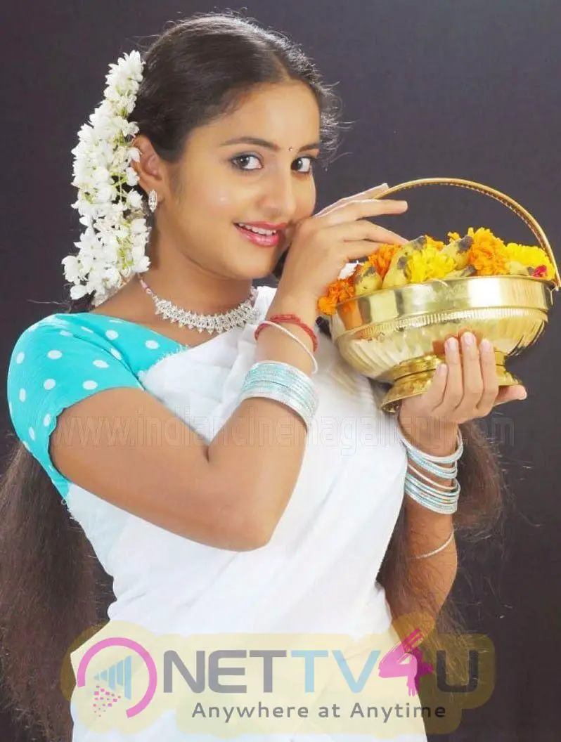 Bhama Actress Photos Kannada Gallery