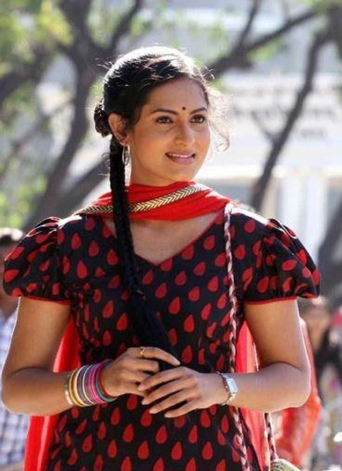 Marathi Actress Richa Pariyalli