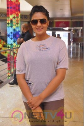 Actress Sree Mukhi Gorgeous Pics  Telugu Gallery