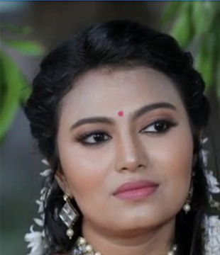 Tamil Tv Actress Adhithri Dinesh