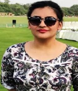 Mona Alam Urdu Anchor