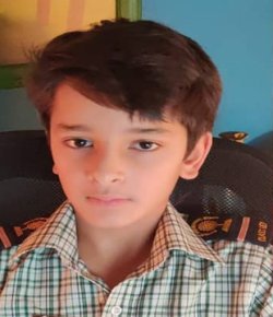 Zen Saluja Hindi Student