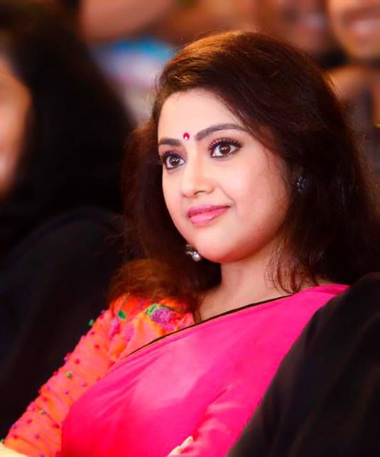 Actress Meena Precious Pics Tamil Gallery