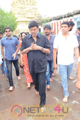 Srinivasa Kalyanam Movie Team Dwaraka Tirumala Visit Pics Telugu Gallery