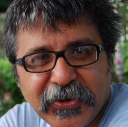 Mahesh Ramchandani Hindi Screenwriter