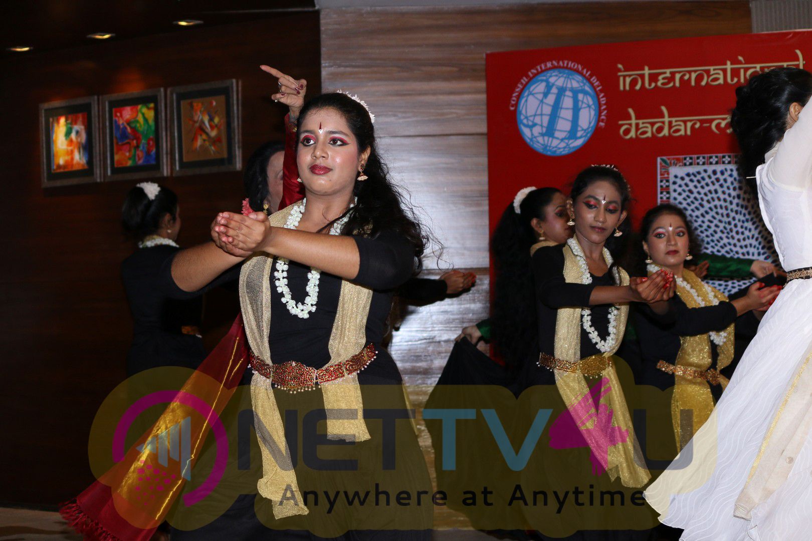 49th World Congress On Dance Research Dadar Mumbai With Chief Guest Aishwarya Rai Beauteous Pics Hindi Gallery