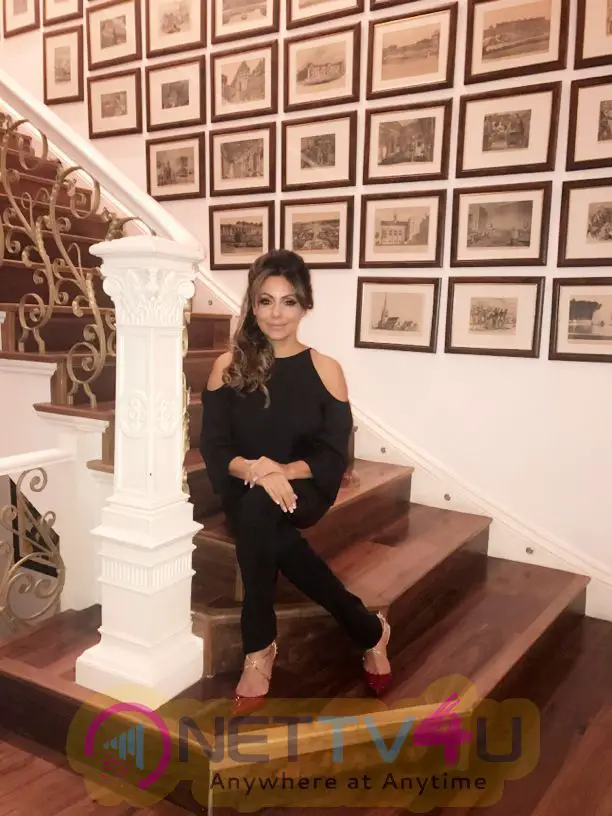 New Images Of Gauri Khan's Book Launch In London ACE Group Ropes In Gauri As Their Brand Ambassador Hindi Gallery