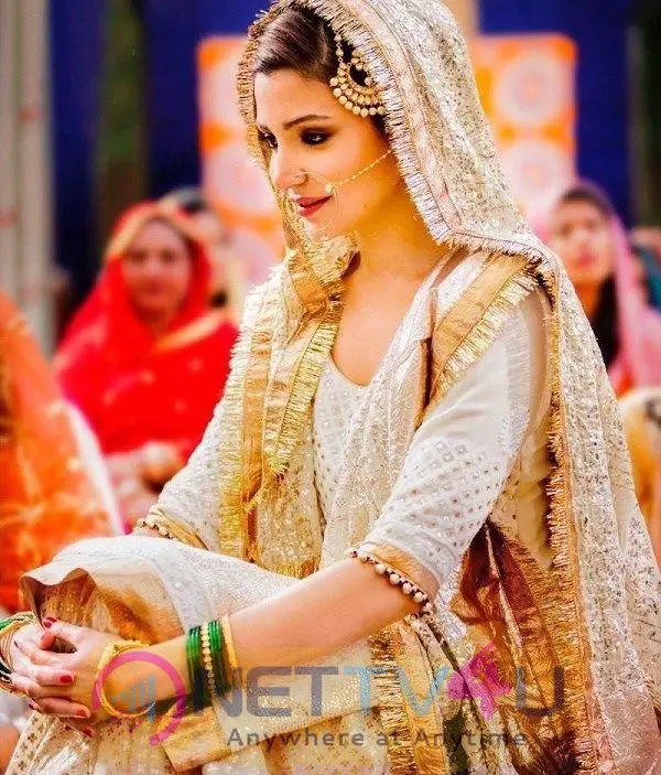 Actress Anushka Sharma Bridal Look Hindi Gallery