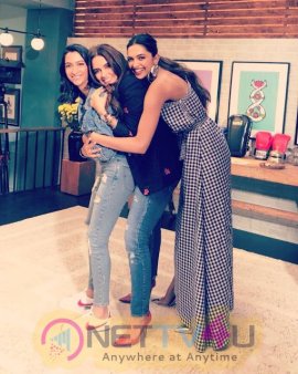 Actress Deepika Padukone Fine Looking Images Hindi Gallery