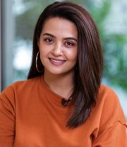 Surveen Chawla Hindi Movie Actress