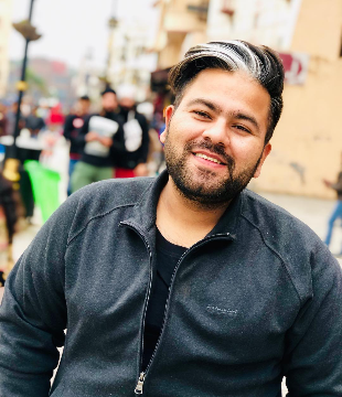 Hindi Producer Vicky Makhu