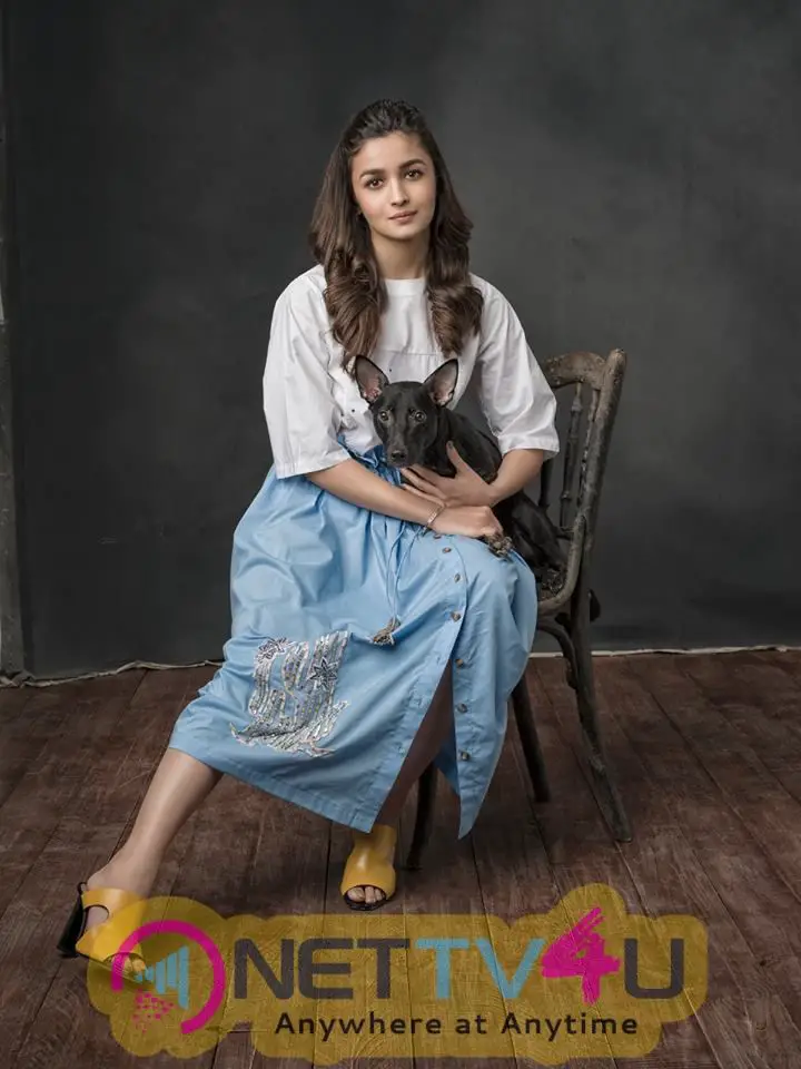Actress Alia Bhatt Cute Pics Hindi Gallery