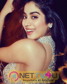 Actress Janhvi Kapoor Lovely Pics Hindi Gallery