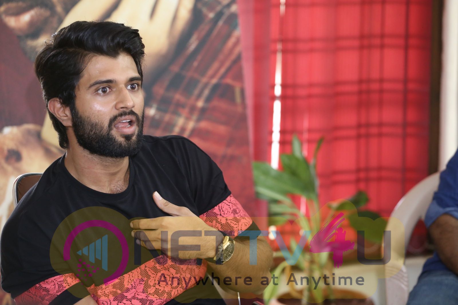 Actor Vijay Deverakonda Handsome Stills Telugu Gallery