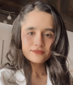 Ladasha Kapse Hindi Assistant Director