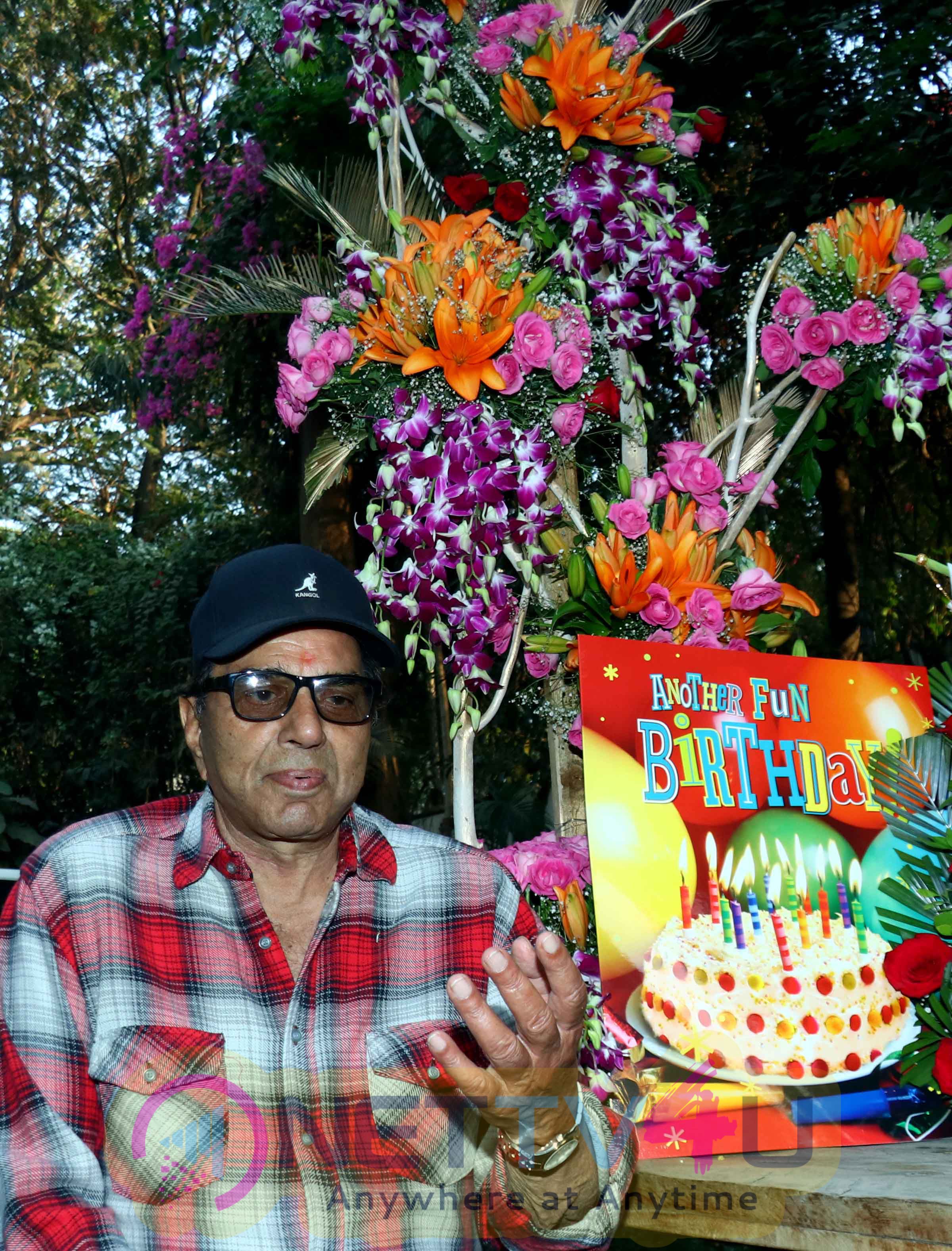 Veteran Actor Dharmendra Celebrated His 81st Birthday Celebrated Photos Hindi Gallery