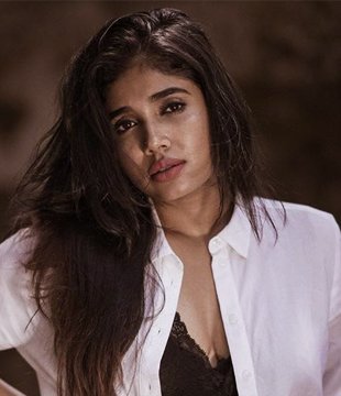 Hindi Contestant Alasandra Johnson